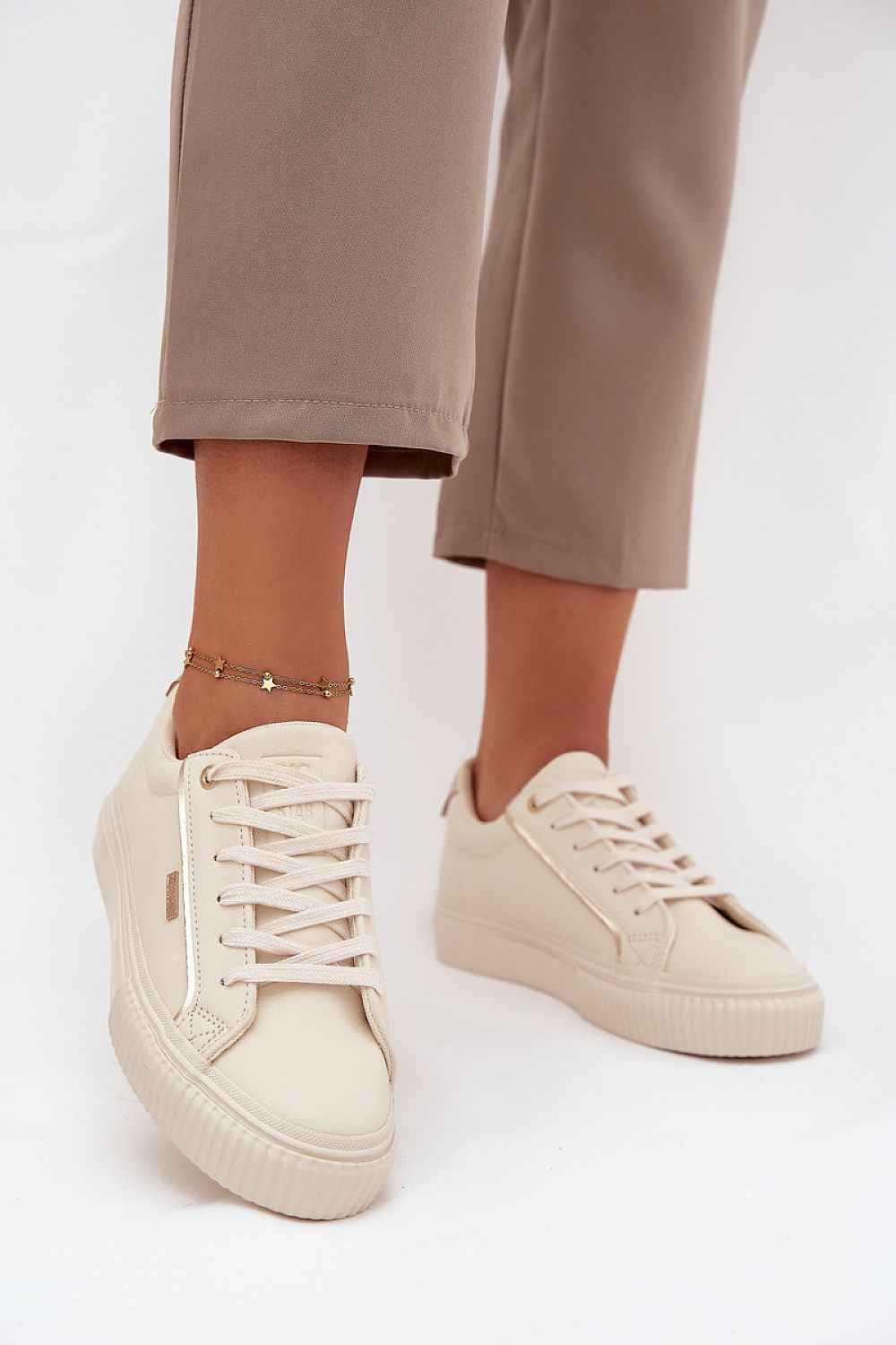 Sport Shoes model 216434